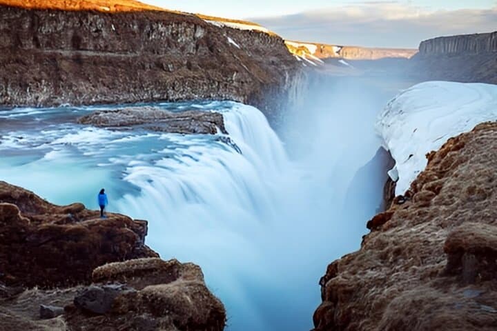 South Coast Iceland Day Tour: Seljalandsfoss, Skógafoss & Reynisfjara photo 2