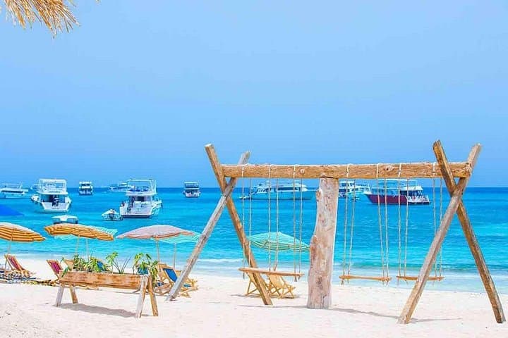 Hurghada Private Full-Day Snorkel Charter to Giftun, Omo Gamaar & Carless Reefs photo 3