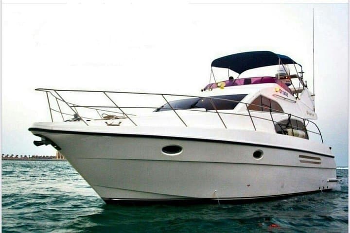 Private Yacht Cruise from Dubai Marina — 2–4 Hour Luxury Coastal Charter
