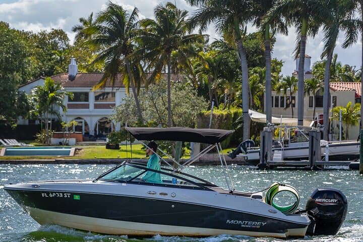 Miami Beach Boat Rental with Captain — 2-Hour Biscayne Bay Cruise & Sandbar Stop photo 3