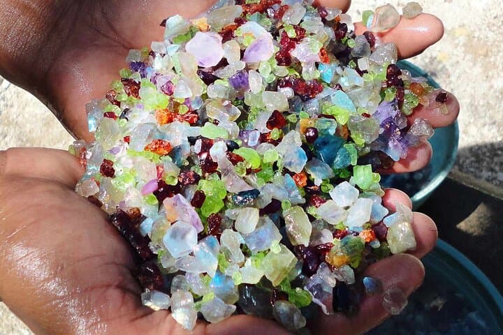 Hunt for Ceylon Sapphires: Private Gem Mining Tour from Colombo or Negombo photo 4
