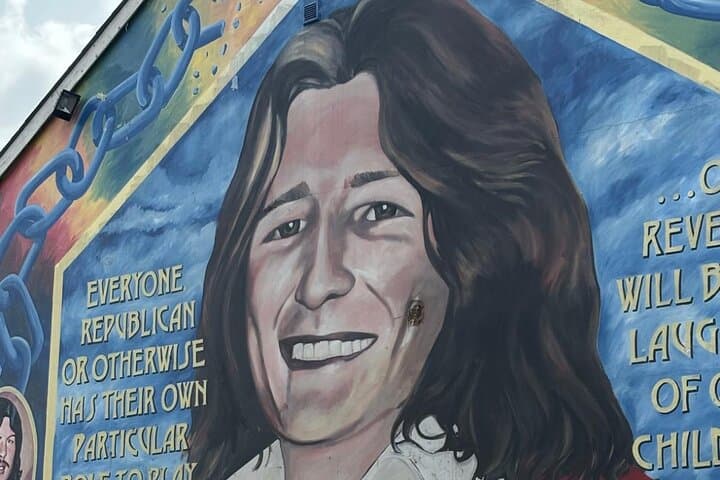 Belfast Black Taxi Tour: Private Peace Walls & Murals Tour photo 3