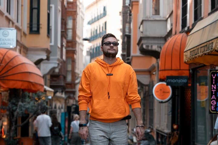 Istanbul Walking Photoshoot — Istiklal, Galata Tower & Galata Bridge photo 5