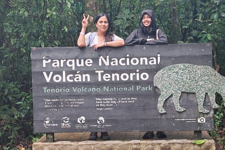Hike Rio Celeste & Tenorio Volcano from La Fortuna: 7 km Jungle Trek to the Turquoise Falls photo 2