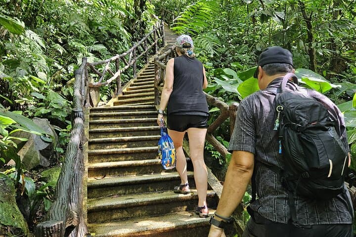 La Fortuna Waterfall Hike: 70m Cascade & 530 Steps photo 3