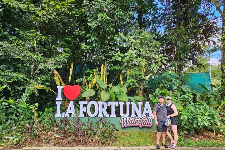 La Fortuna Waterfall Hike: 70m Cascade & 530 Steps photo 5