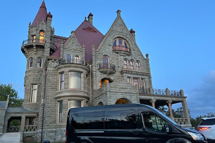 Private Luxury Victoria Van Tour: Inner Harbour, Gardens & Chinatown Highlights photo 6