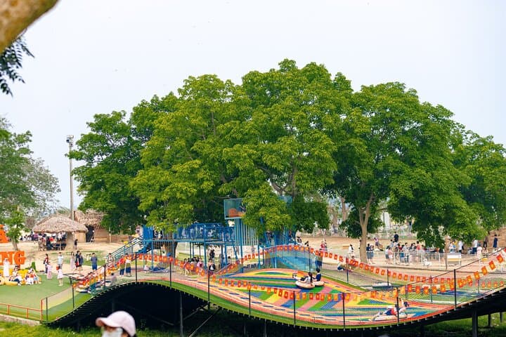Mega Grand World Hanoi Rainbow Slide: Colorful Family Day Trip Near Hanoi photo 2