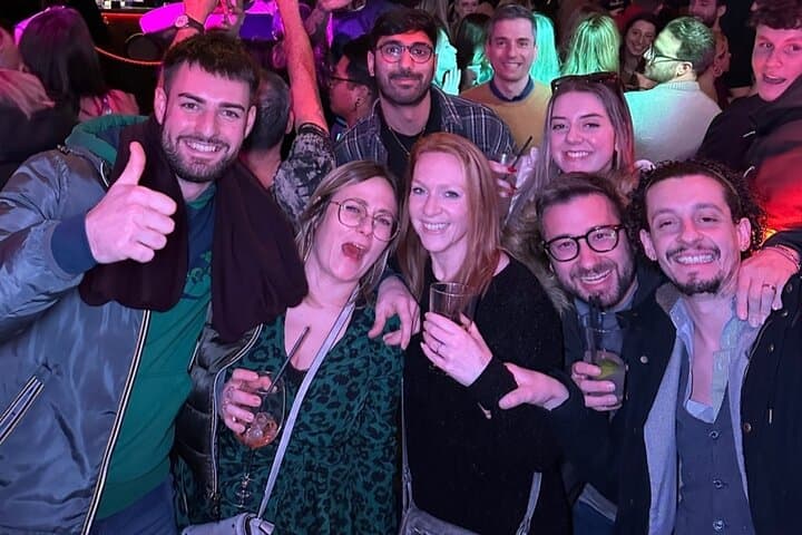 Milan Pub Crawl: Navigli & Porta Ticinese Nightlife Tour