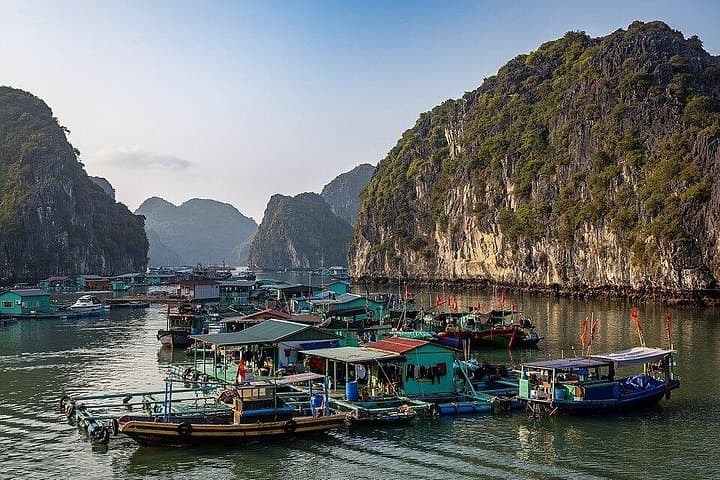 Lan Ha Bay Full-Day Luxury Cruise with Cai Beo & Viet Hai photo 3