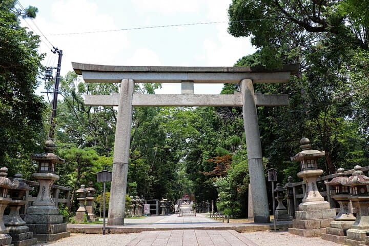 Iwashimizu Hachimangu Shrine Guided Tour & Cable Car — Kyoto Mountaintop Hachiman Experience photo 3