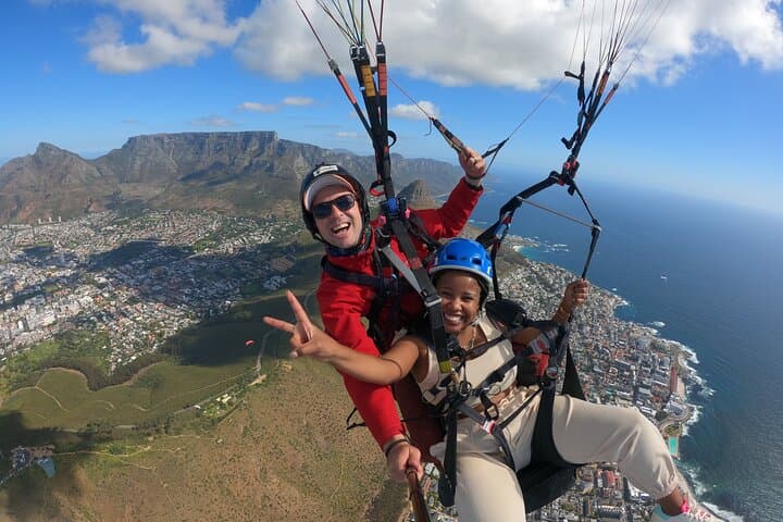 Tandem Paragliding Over Cape Town: Lions Head & Signal Hill Flight Guide photo 2