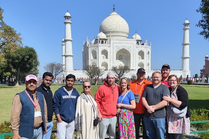 Sunrise at the Taj Mahal: Private Car Trip from Delhi