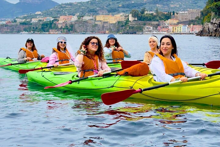 Sorrento Coastline Kayak Tour & Free 1-Hour SUP at Queen Giovanna's Baths