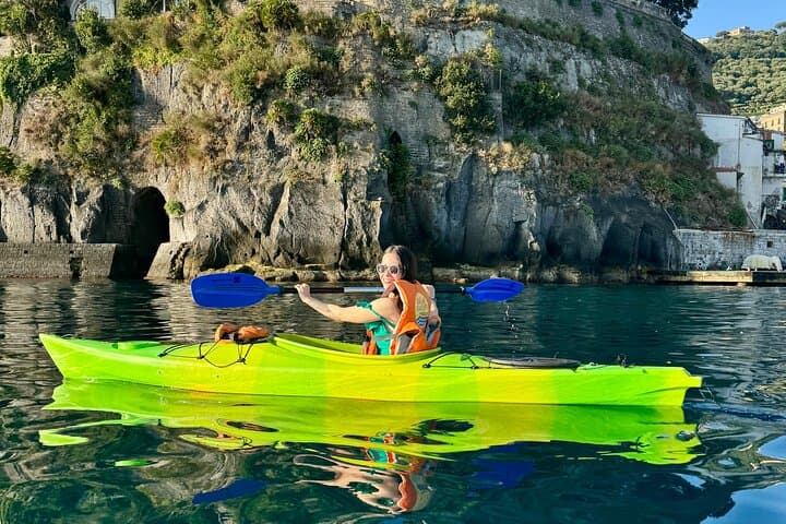 Sorrento Coastline Kayak Tour & Free 1-Hour SUP at Queen Giovanna's Baths photo 2