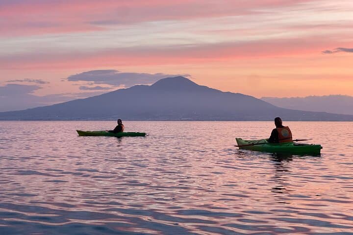 Sorrento Coastline Kayak Tour & Free 1-Hour SUP at Queen Giovanna's Baths photo 4