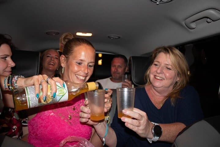Boa Vista Pub Crawl: Nightlife in Sal Rei with Local Guides