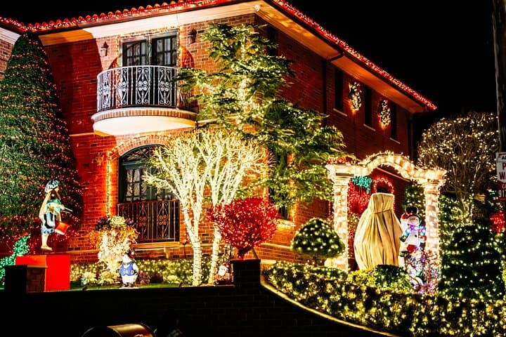 Dyker Heights Holiday Lights Bus Tour — Luxury Evening from Manhattan photo 5