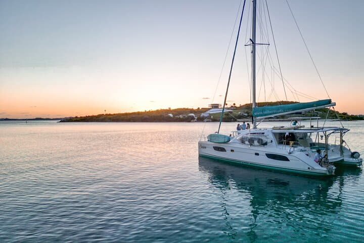 Private Sunset Catamaran Charter on Elusive — Bermuda's Twilight Cruise
