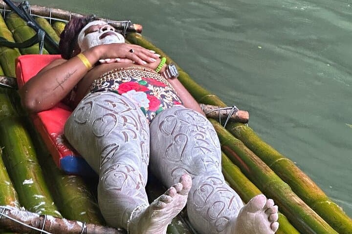 Private Transfer to Lethe for Great River Bamboo Rafting & Limestone Foot Massage photo 3