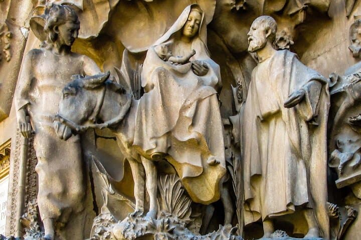family-friendly-sagrada-familia-tour-barcelona photo 4