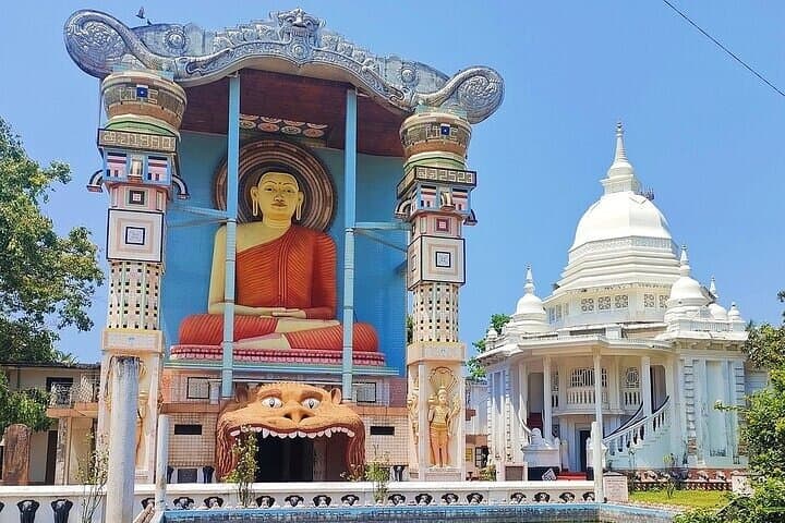 Negombo City Highlights: Fish Markets, Temples & Dutch Canal Tour photo 4