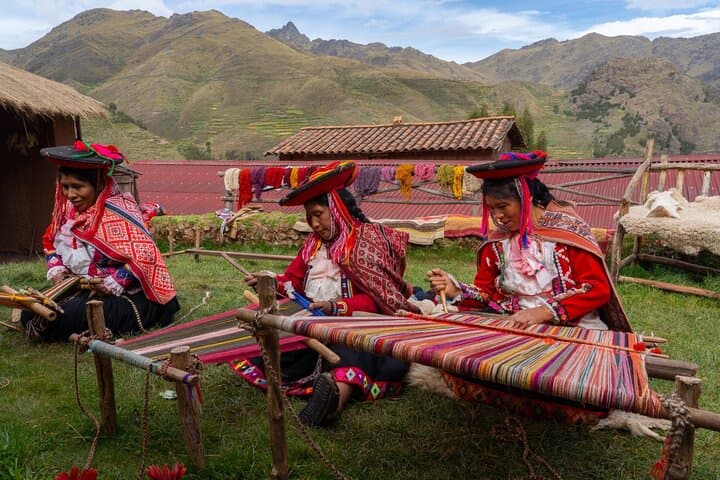 2-Day Private Sacred Valley & Machu Picchu Tour — Train, Terraces, and Inca Engineering photo 6
