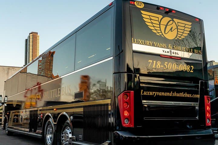 Luxury VIP NYC Airport Arrival Transfer by Setra Coach — Wi‑Fi & Bottled Water photo 2