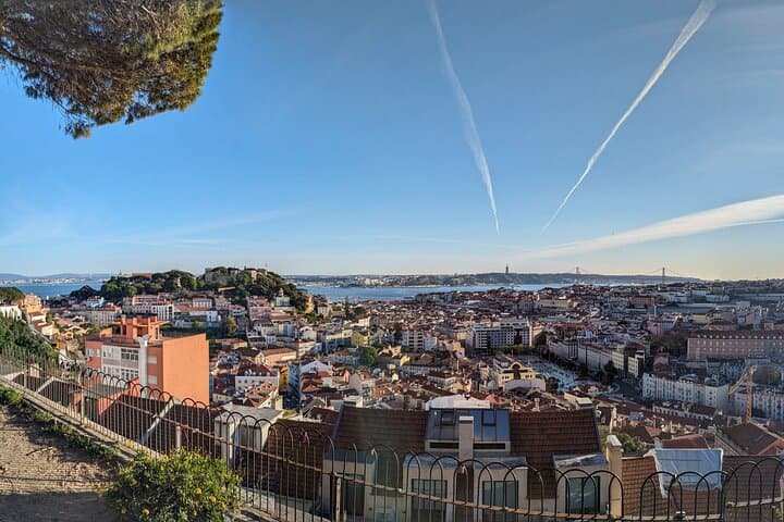 Half-Day Tuk‑Tuk Sightseeing in Lisbon — Alfama, Belém & Tagus Views photo 2