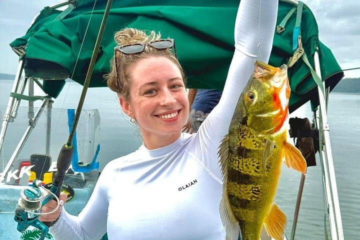 Panama Canal Kingfisher Experience: Gatun Lake Private Fishing Tour photo 1
