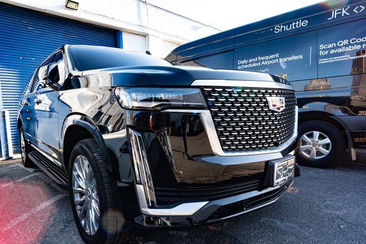 Luxury VIP NYC Airport Arrival Transfer: Sedan & SUV Service to Manhattan and Brooklyn
