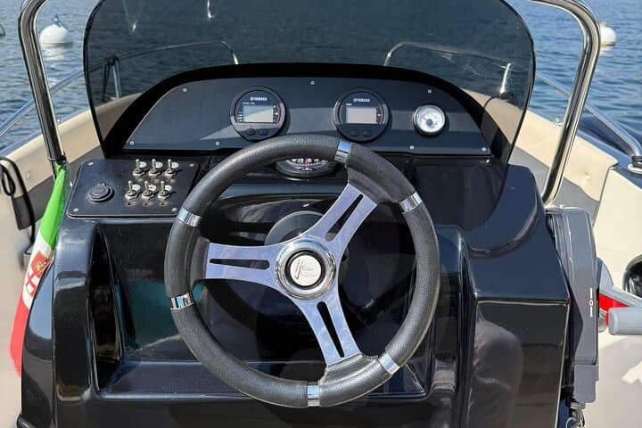 Self-Drive Boat Hire on Lake Como — 40HP No-License Rentals from Como photo 2