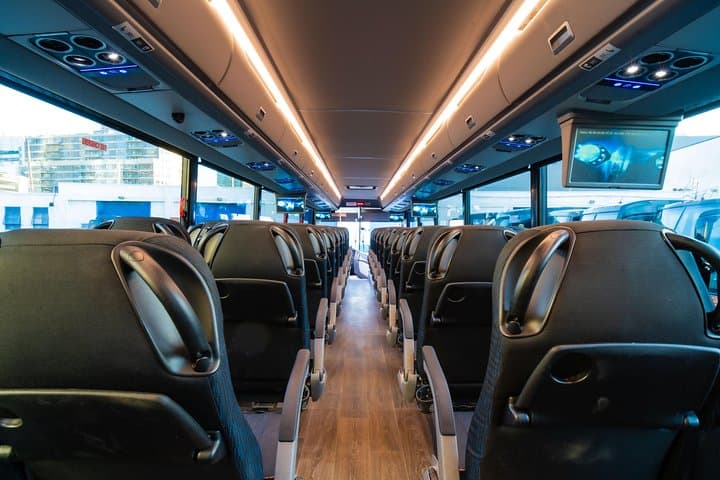 Luxury VIP NYC Airport Arrival Transfer by Setra Coach — Wi‑Fi & Bottled Water photo 3