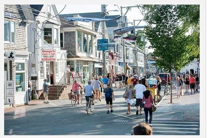 Provincetown Local Legends and Lobster Roll Walking Tour photo 6