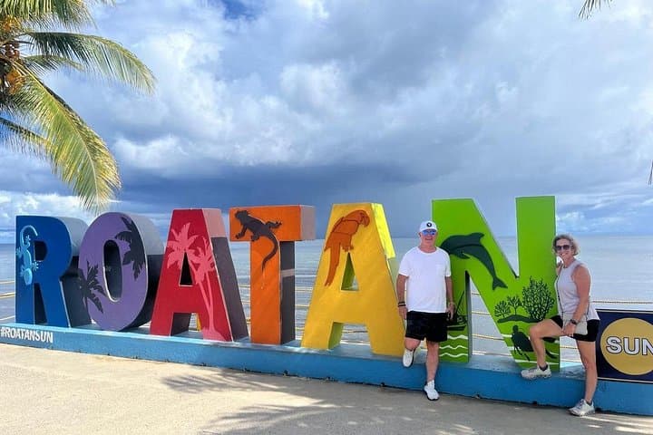 Roatán Monkey and Sloth Park & Private Island Tour — Wildlife, Chocolate & Rum Tasting photo 5