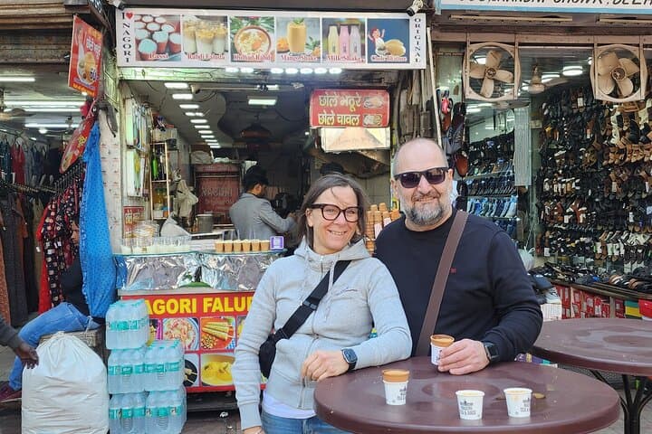 Savor Old Delhi: Guided Street Food Tour Through Chandni Chowk & Khari Baoli