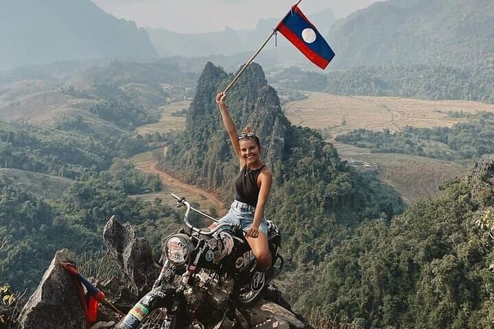 Nam Xay Viewpoint Hike & Blue Lagoon 1: Vang Vieng Day Hike and Swim