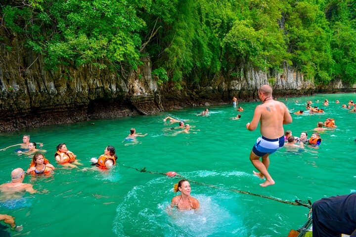 Phi Phi Islands Day Trip: Maya Bay, Pileh Lagoon & Bamboo Island by Speedboat photo 2