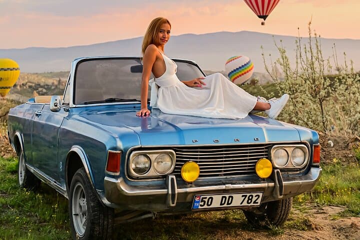 Cappadocia Classic Car Tour: Devrent, Pasabagi, Uchisar & Love Valley in 2 Hours