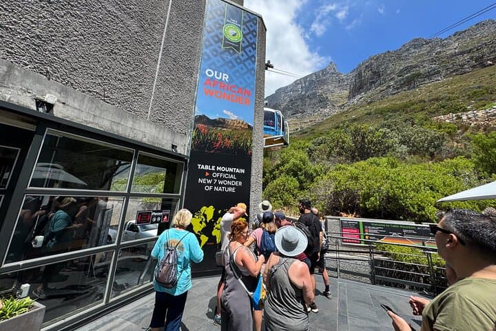 Table Mountain Tour from Cape Town — Bo-Kaap, Cable Car & Signal Hill