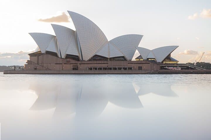 Sydney Highlights Half-Day Tour: Harbour Bridge, Bondi & Watsons Bay photo 3