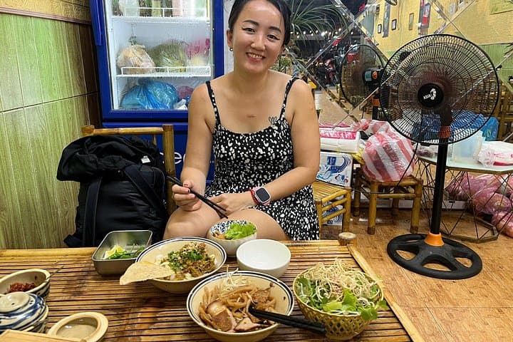 Explore Da Nang's Han River and Culinary Scene with a Cruise and Street Food Adventure photo 2