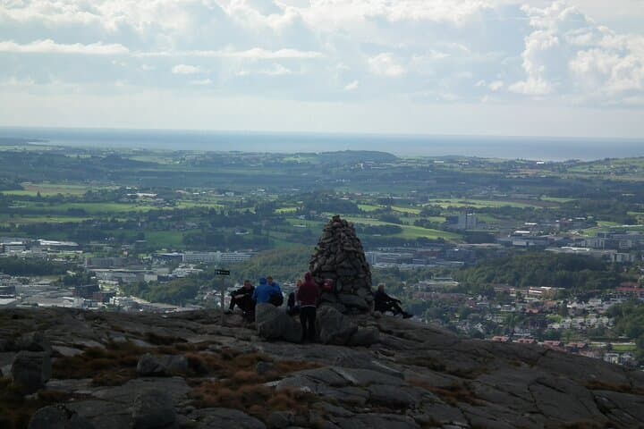 Guided Lifjell Half-Day Hike: Hommersåk Views & Gandsfjord Panorama from Stavanger photo 3