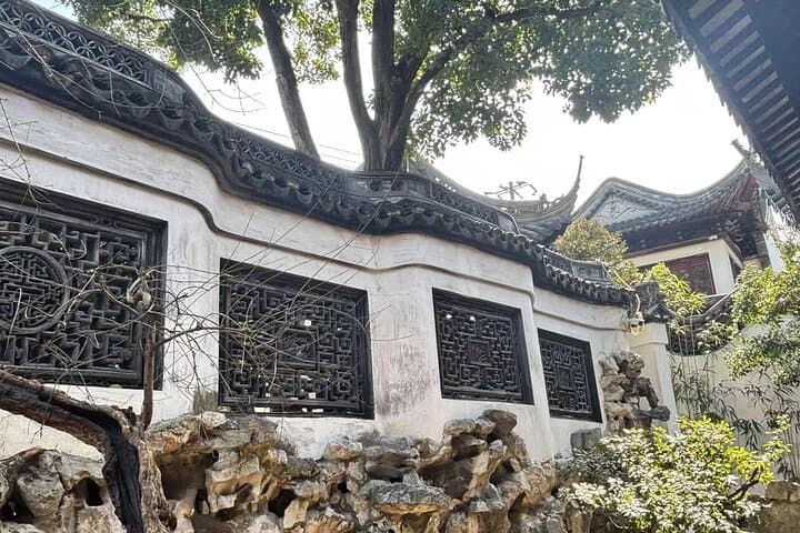Yu Garden Shanghai E-Ticket: Skip-the-Line Entry to Classical Ming Garden photo 3