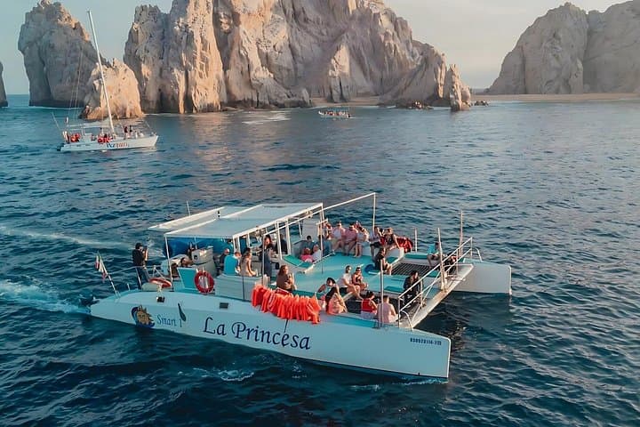 Cabo Catamaran Cruise: Arch Sightseeing, Snorkeling & Open Bar in Cabo San Lucas photo 4