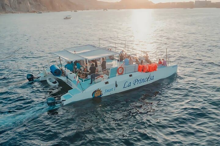Cabo Catamaran Cruise: Arch Sightseeing, Snorkeling & Open Bar in Cabo San Lucas photo 5