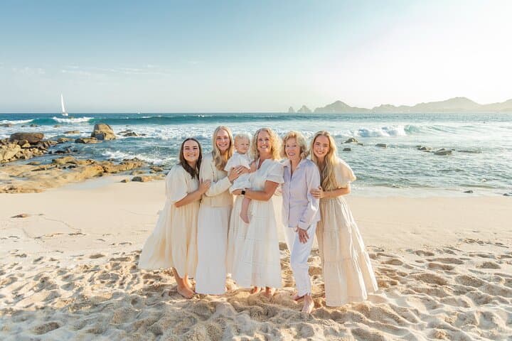 Private Beach Photoshoot in Los Cabos — Capture El Arco & San José del Cabo photo 1