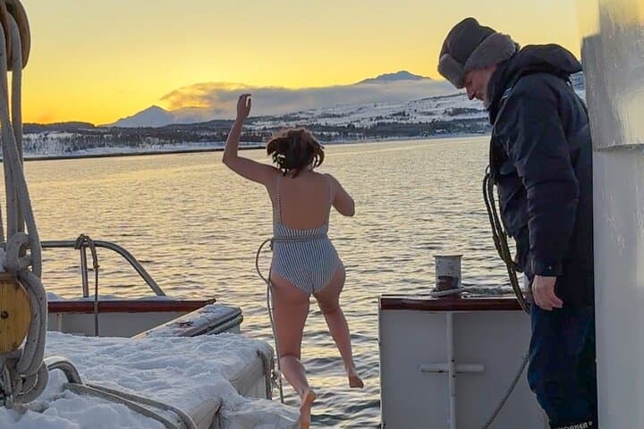 Luxury Polar Fjord Sailing from Tromsø: Stella Oceana Lunch Cruise photo 3