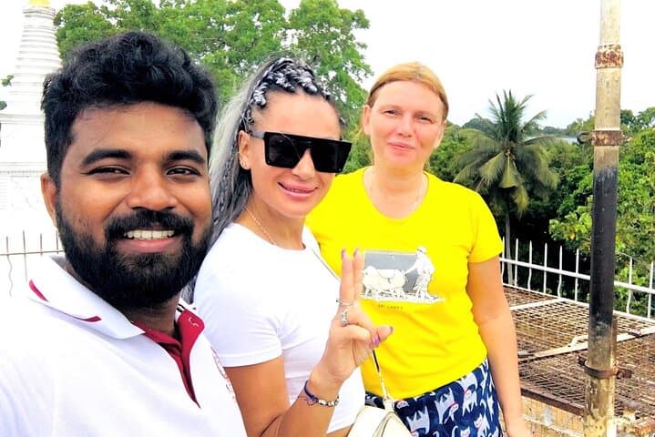 Explore Anuradhapura Ancient City: Private Full-Day Cultural Tour