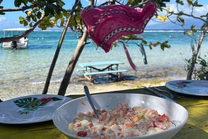 Lagoon Snorkel and Motu Lunch — Discover Moorea's Wild Coast photo 5